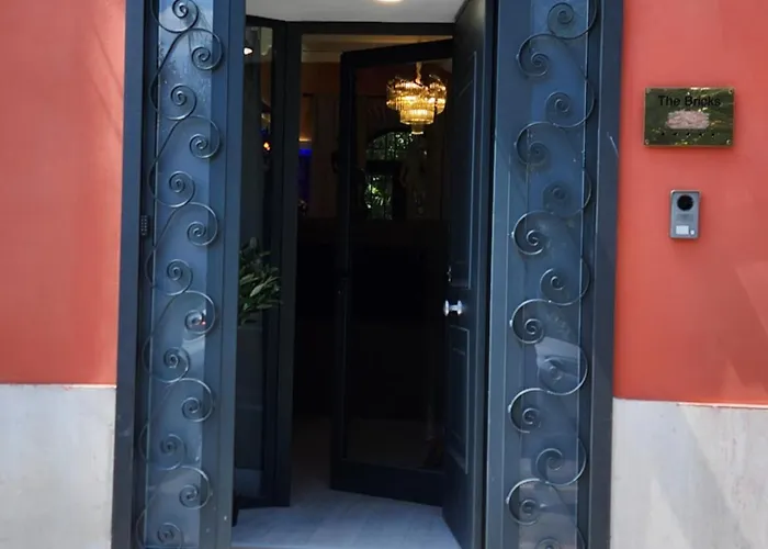 The Imperial Suite E The Bricks